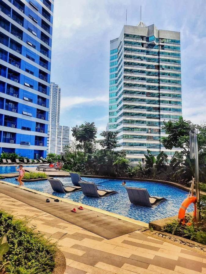 Stylish&Comfort Unit With Balcony In Air Makati Makati City Bagian luar foto