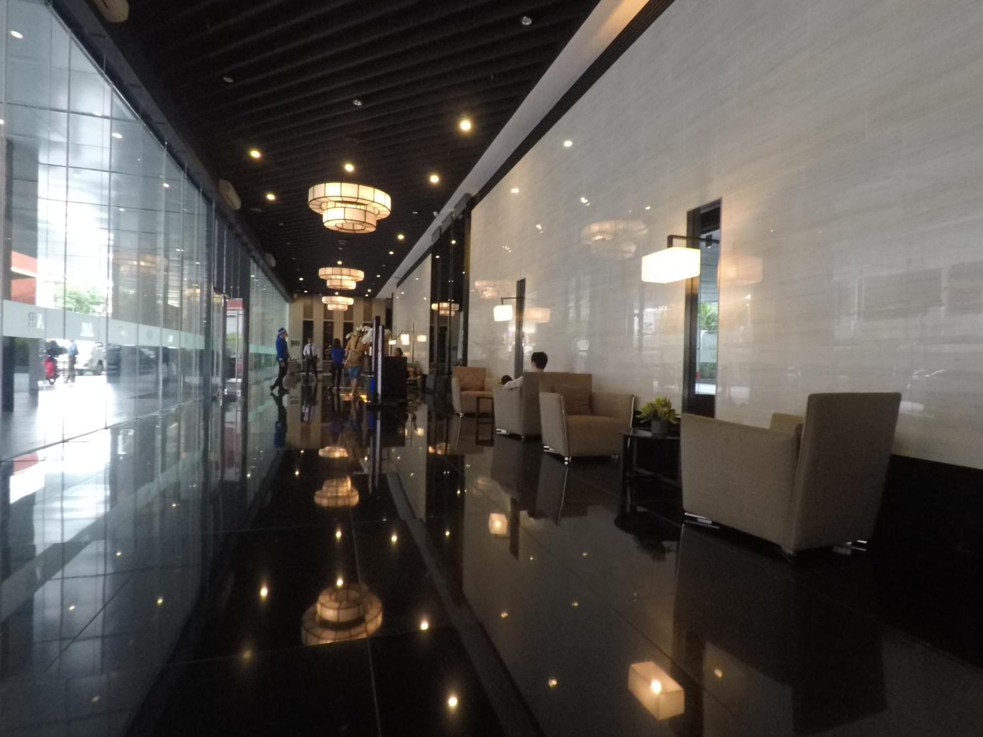 Stylish&Comfort Unit With Balcony In Air Makati Makati City Bagian luar foto