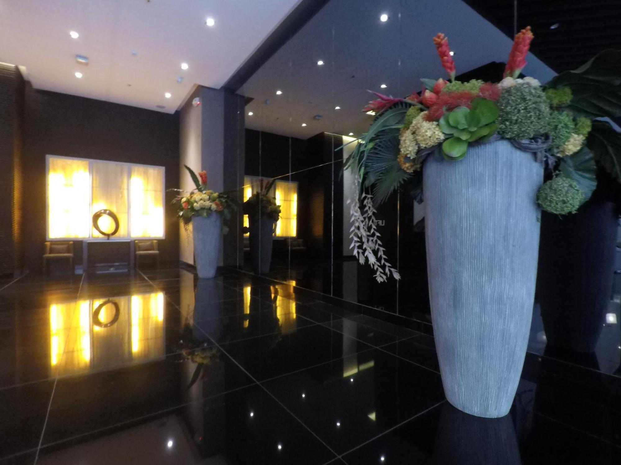Stylish&Comfort Unit With Balcony In Air Makati Makati City Bagian luar foto