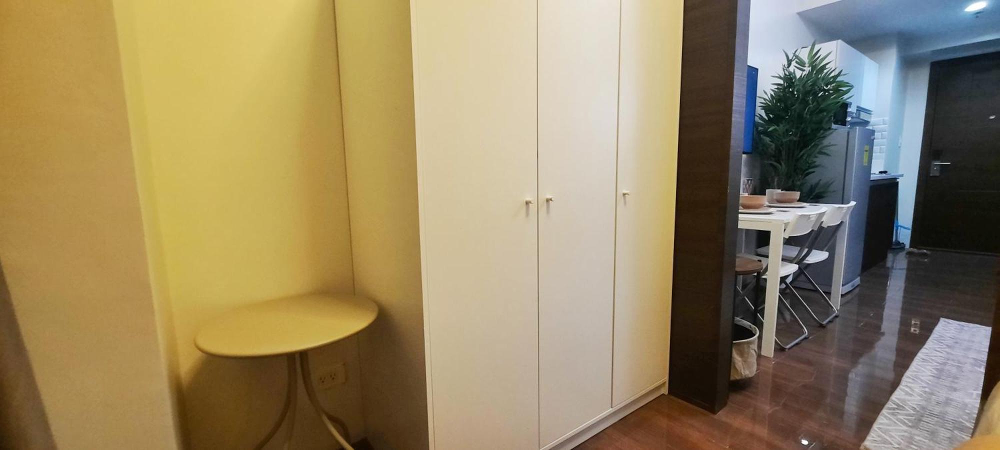 Stylish&Comfort Unit With Balcony In Air Makati Makati City Bagian luar foto