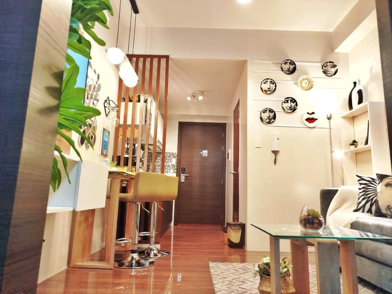 Stylish&Comfort Unit With Balcony In Air Makati Makati City Bagian luar foto
