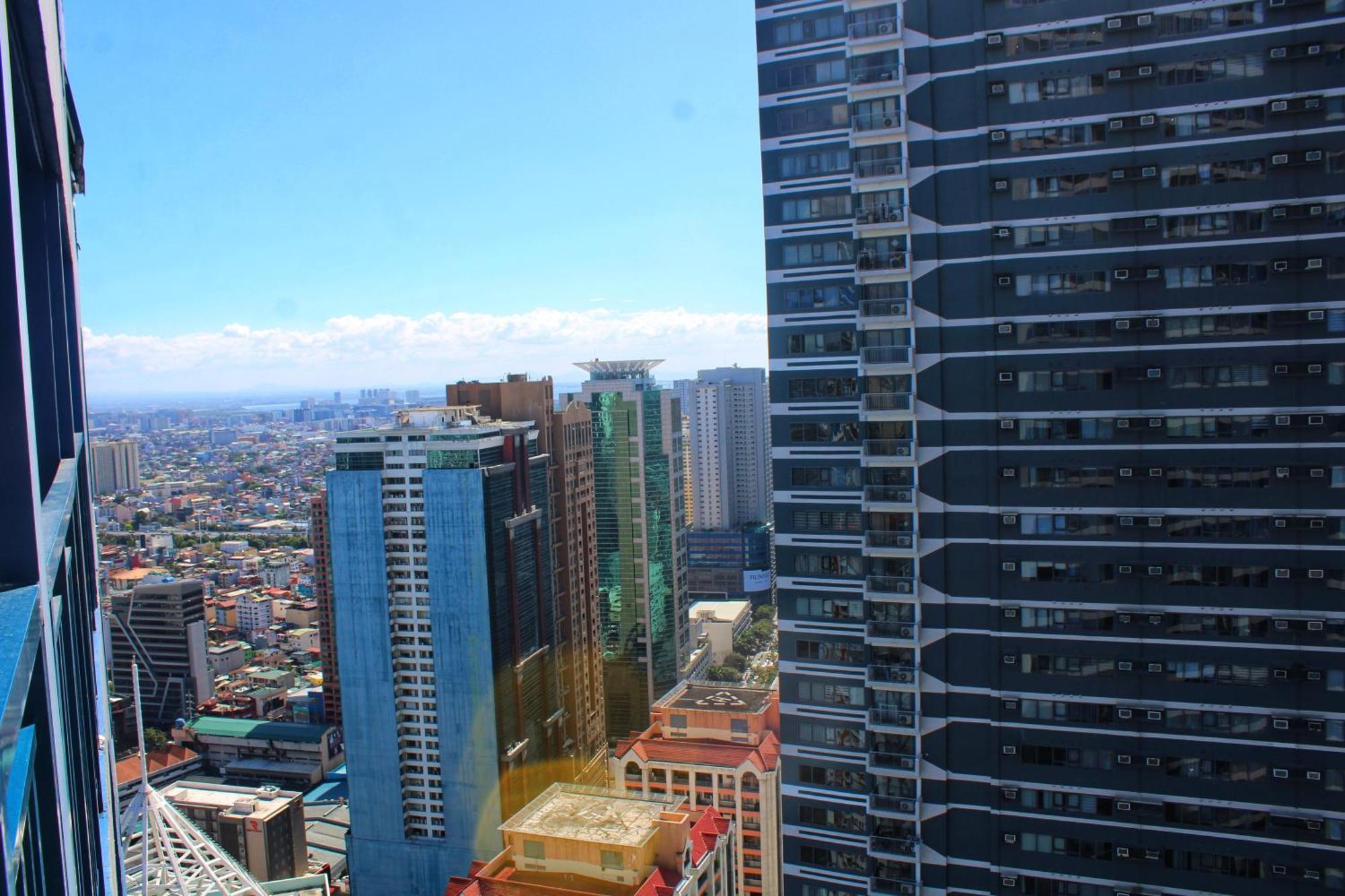 Stylish&Comfort Unit With Balcony In Air Makati Makati City Bagian luar foto
